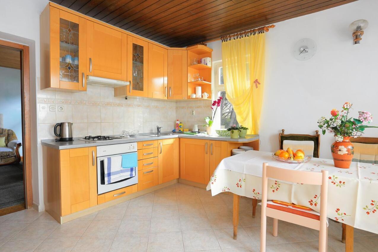 Rooms With A Parking Space Brela, Makarska - 17281 المظهر الخارجي الصورة
