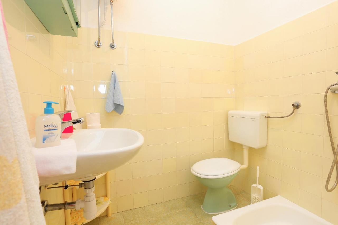 Rooms With A Parking Space Brela, Makarska - 17281 المظهر الخارجي الصورة
