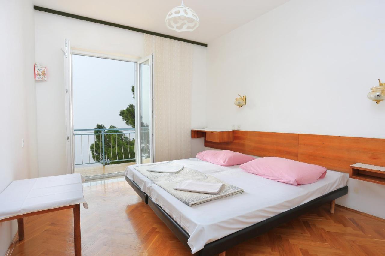 Rooms With A Parking Space Brela, Makarska - 17281 المظهر الخارجي الصورة